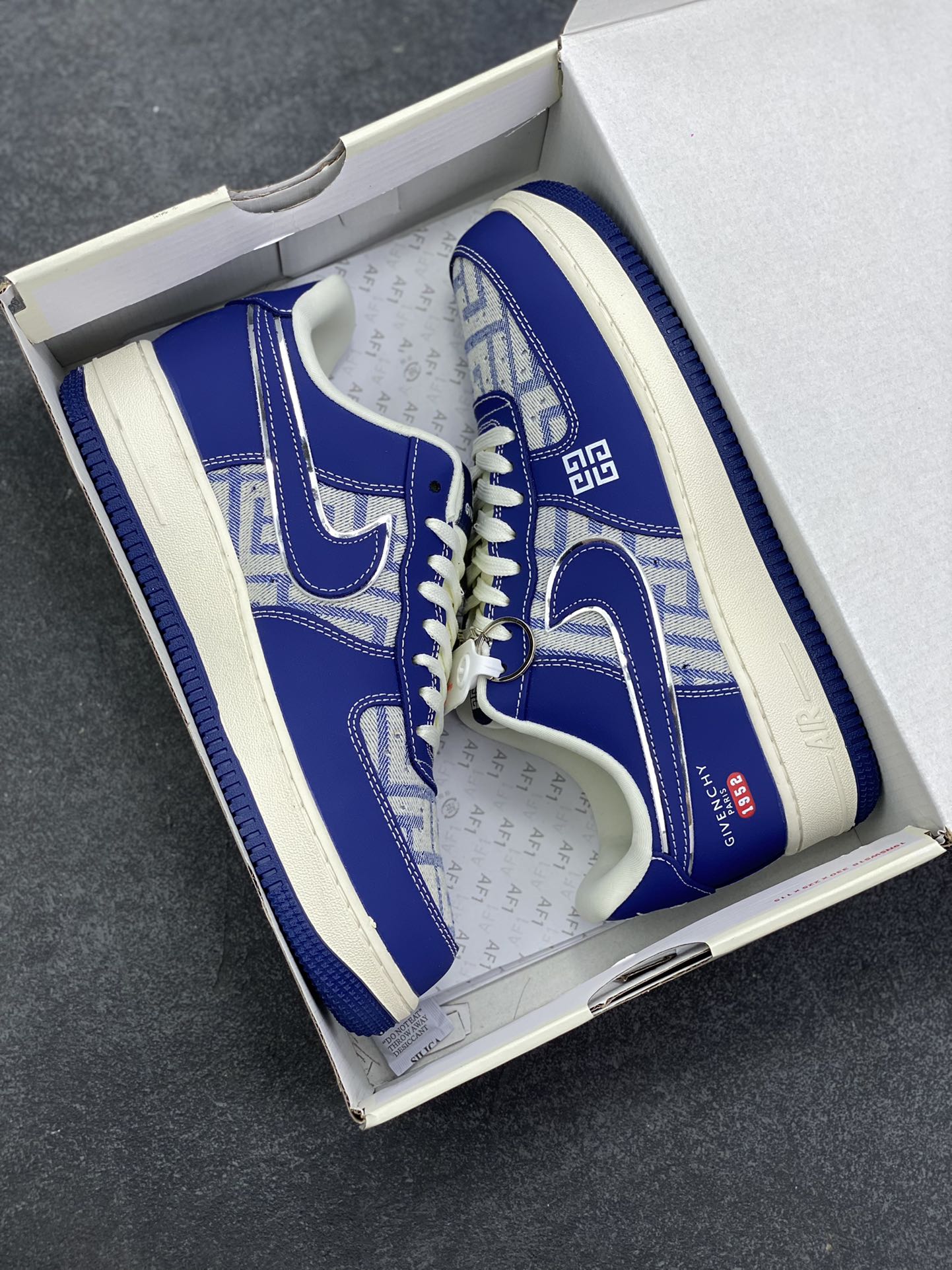 图片[9]-NIke Air Force 1 \’07 Low 纪梵希联名–深海幽蓝 空军一号低帮 运动鞋 休闲鞋 折边针车 工艺难度大 原楦头原纸板 高级牛仔 高端定制鞋盒 原厂鞋底 超高清洁度 细节完美 货号：DK0188-087 尺码：36 36.5 37.5 38 38.5 39 40 40.5 41 42 42.5 43 44 44.5 45-选品中心