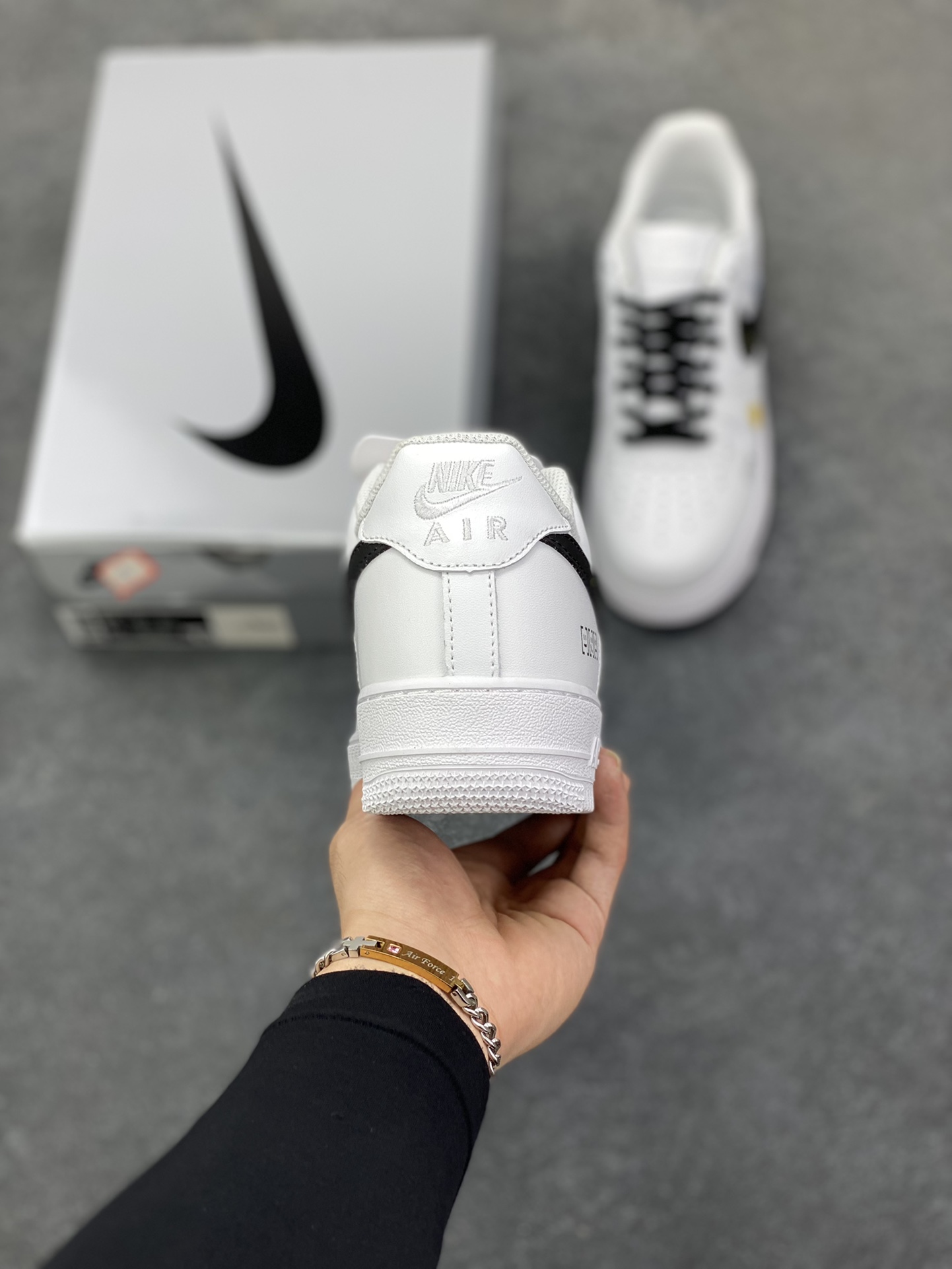 图片[4]-Nike Air Force 1 Low’07 Vibe风 空军一号低帮休闲板鞋 定制皮料 定制鞋盒 原楦原纸板 纯正空军版型 内置全掌气垫 货号：ZH0316-104 尺码：36 36.5 37.5 38 38.5 39 40 40.5 41 42 42.5 43 44 44.5 45-选品中心
