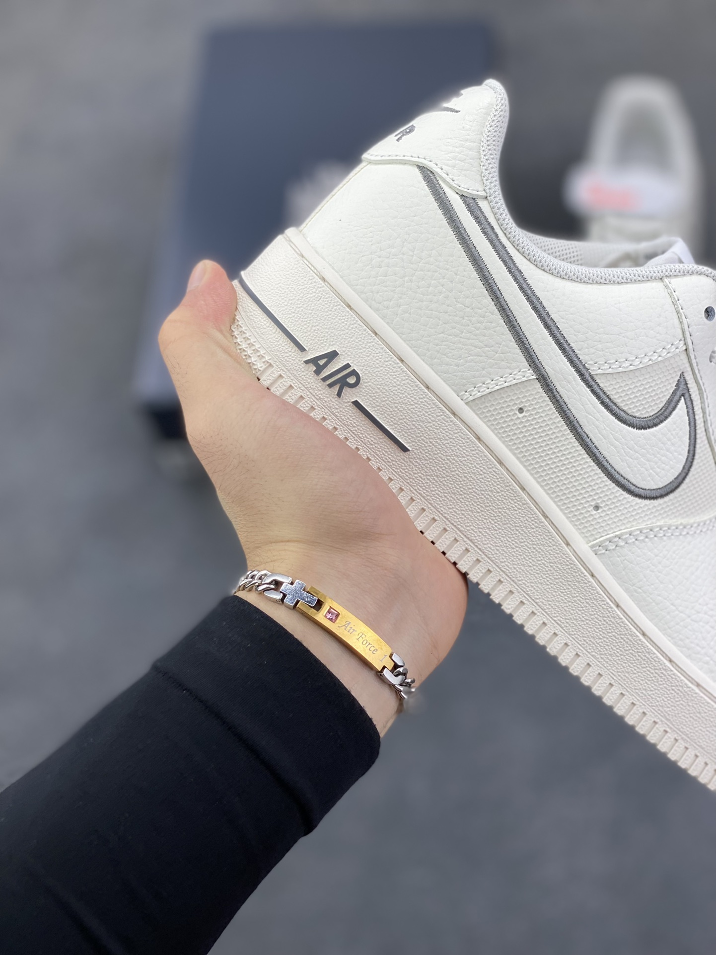 图片[6]-Air Force 1 Nike Low 米色 原楦头原纸板 打造纯正空军版型 专注外贸渠道 全掌内置蜂窝气垫 #原盒配件 原厂中底钢印、拉帮完美 货号：IB7677-101 尺码：36 36.5 37.5 38 38.5 39 40 40.5 41 42 42.5 43 44 44.5 45-选品中心