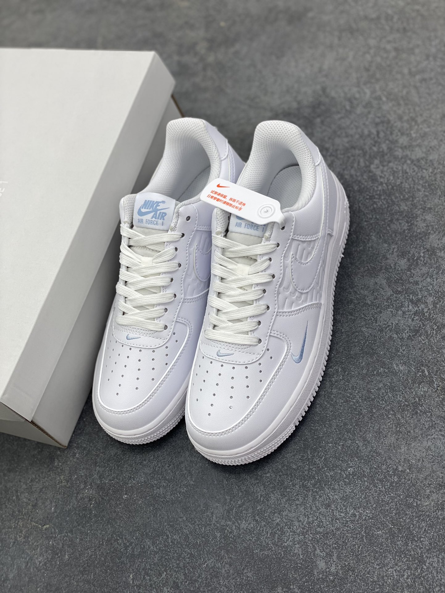 图片[8]-NK Air Force 1 空军一号 压印浮雕小勾 原楦头原纸板 打造纯正空军版型#专注外贸渠道 全掌内置蜂窝气垫 #原盒配件 原厂中底钢印、拉帮完美 货号：IH4475-100 尺码：36 36.5 37.5 38 38.5 39 40 40.5 41 42 42.5 43 44 44.5 45\”},\”album\”：{\”ewmpReviewedAlert\”：false,\”icon\”：\”https：//xcimg.szwego.com/20230605/a1685960761531_2661.jpg-选品中心