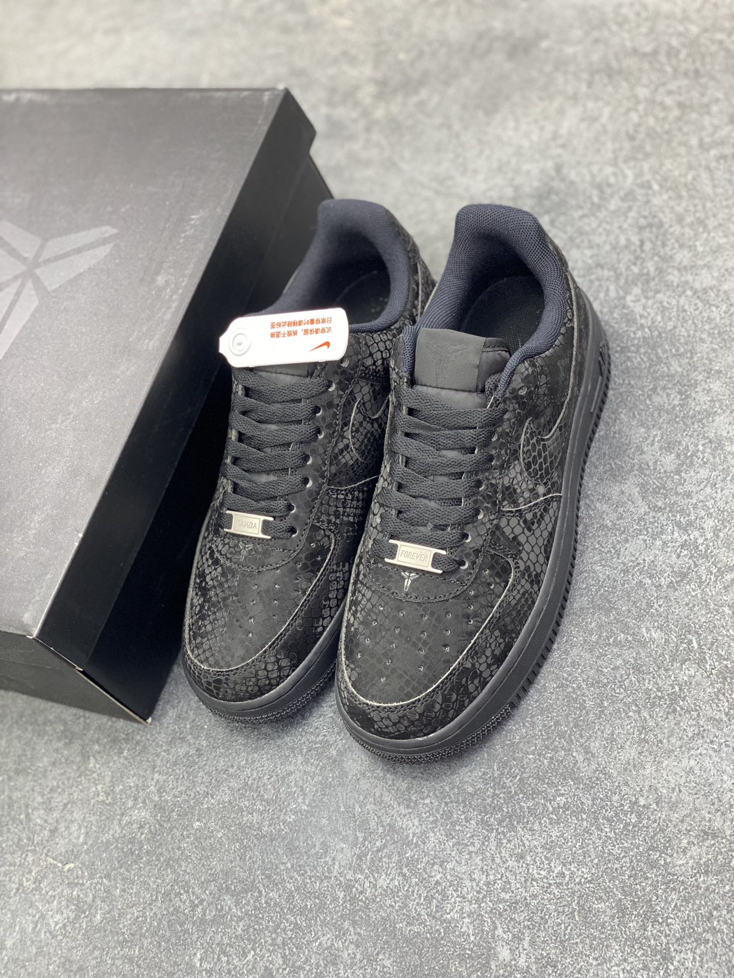图片[8]-Nike Air Force 1 Low “Kobe Bryant”黑蛇纹科比限定 空军一号低帮休闲板鞋 原楦头原纸板 打造纯正空军版型#专注外贸渠道 全掌内置蜂窝气垫 #原盒配件 原厂中底钢印、拉帮完美 货号：IB0018-101 尺码：36 36.5 37.5 38 38.5 39 40 40.5 41 42 42.5 43 44 44.5 45-选品中心
