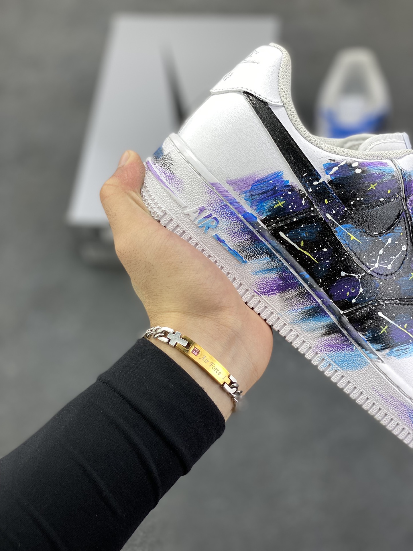图片[6]-【定制球鞋】Nike Air Force 1 璀璨星辰 手绘 涂鸦 星空 舒适百搭 防滑 低帮 板鞋 男女同款 白蓝色折边针车 工艺难度大 原楦头原纸板 原装鞋盒 定制五金配件 内置全掌气垫 原厂鞋底 货号：CW2288-111 尺码：36 36.5 37.5 38 38.5 39 40 40.5 41 42 42.5 43 44 44.5 45-选品中心