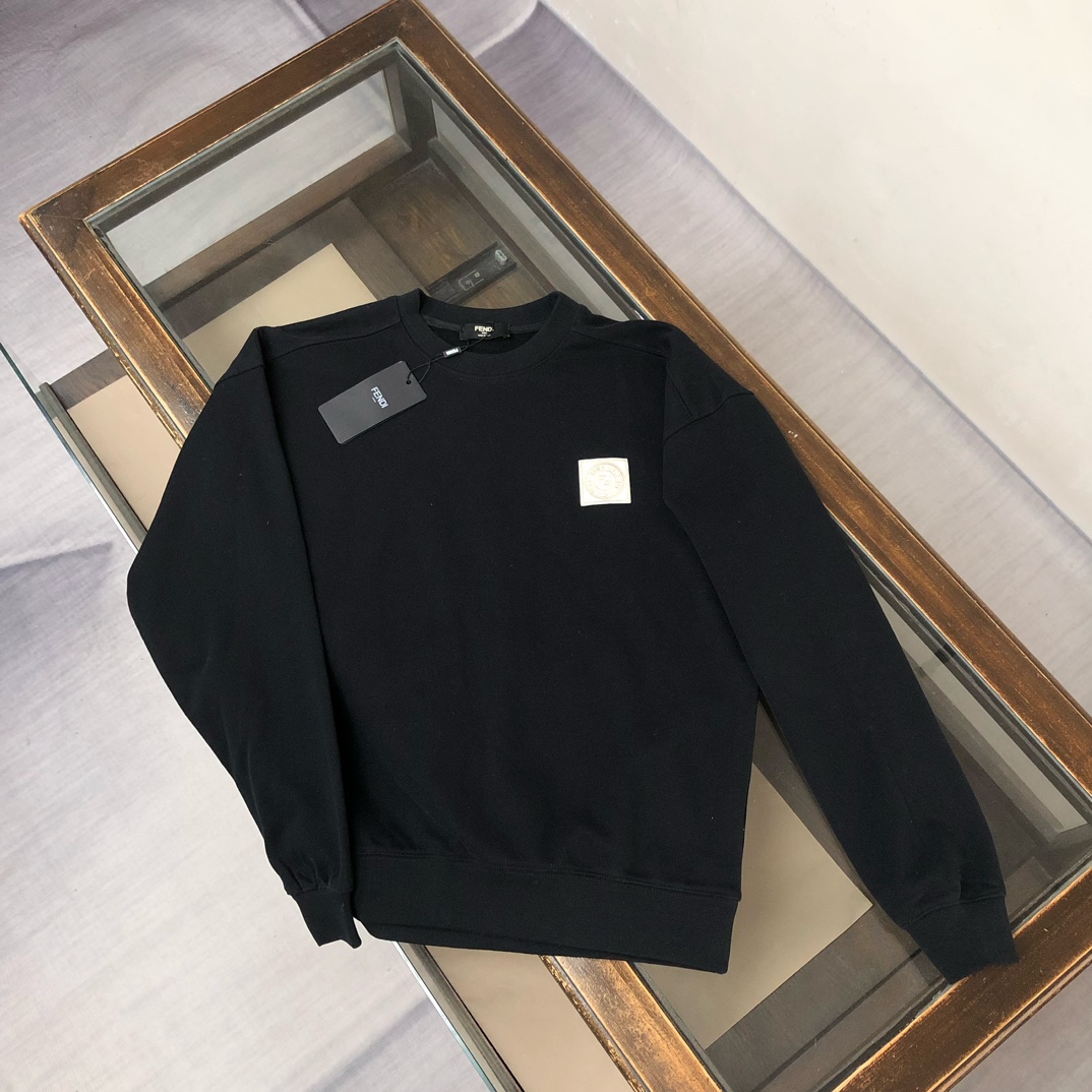 NO:525698,FEN*DI Early autumn exclusive latest couples round neck sweatshirt, hoodie trousers, leg trousers set, customized 420g wash cotton terry rings~ real shot top three-dimensional tailoring, customized fabric, comfortable and breathable!  Brand logo embellishment!  The touch is delicate and soft, the upper body is comfortable and breathable, the style of a big brand, luxurious and atmospheric, versatile style, not picky in people's clothes, fine workmanship and meticulous, it is definitely worth the product!  Color black white royal blue gray Number of codes S M L XL XXL [Please report height and weight by order], fendi, fendi, hoodie, sweatshirts, alexander wang19860909FEN*DI 芬迪 早秋独家最新情侣款圆领卫衣 卫裤束脚裤套装定制420克水洗纯棉毛圈～实物拍摄顶级好货立体剪裁 定制面料,舒适透气！品牌logo标志点缀！手感细腻柔软, 上身舒适透气 ,大牌风范 奢华大气 百搭款式 穿着不挑人 ,做工精细一丝不苟 ,绝对值得的好货！ 颜色黑色 白色 宝蓝 灰色 码数S M L XL XXL【下单请报身高体重】,,fendi,fendi,hoodie,sweatshirts,alexander wang,Men's clothing