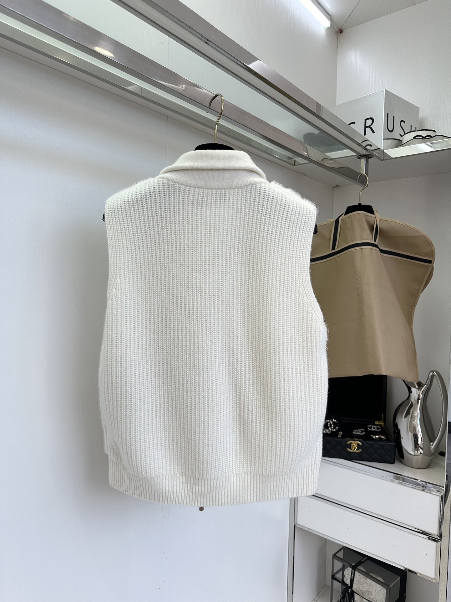 Mink & Cashmere Knit Vest - Copenhagen Imported, Soft & Warm, Fashionable 3 i1757688107 5671 1