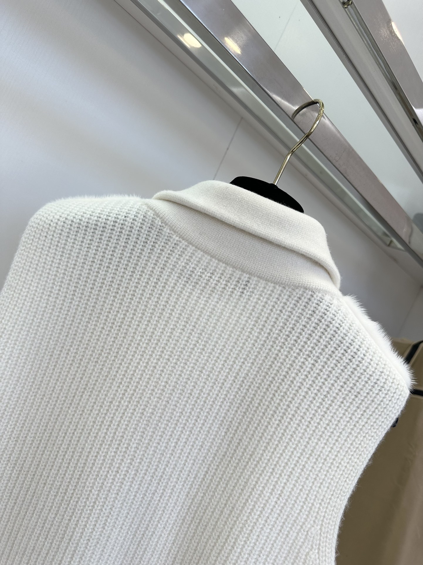 Mink & Cashmere Knit Vest - Copenhagen Imported, Soft & Warm, Fashionable 8 i1757688107 7186 6