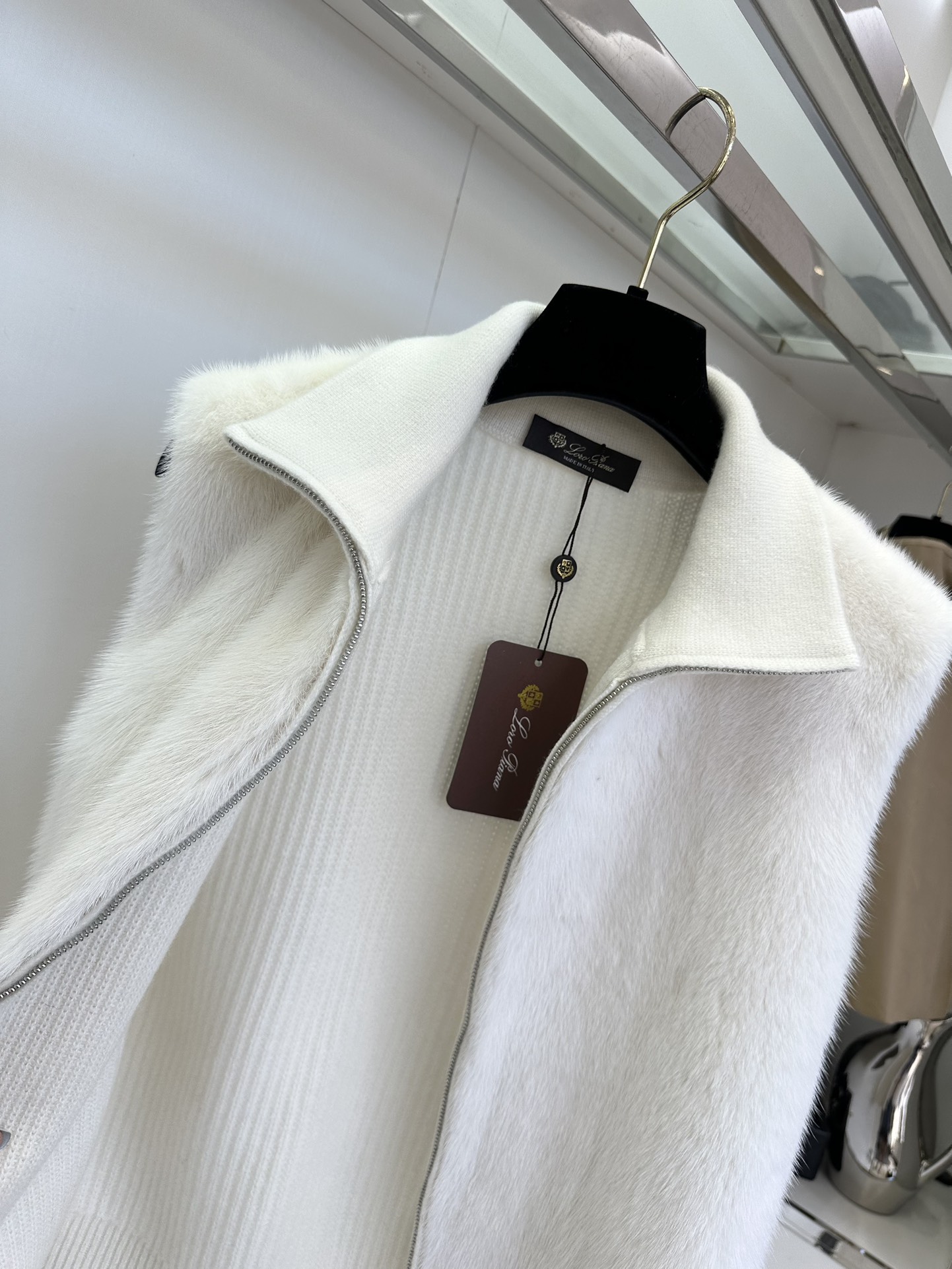 Mink & Cashmere Knit Vest - Copenhagen Imported, Soft & Warm, Fashionable 9 i1757688107 8593 7