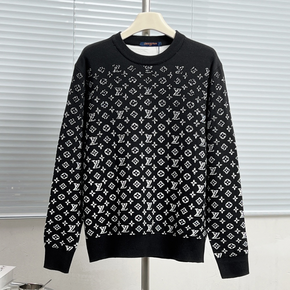 P220
T92#LV路易威登.采用了订织精梳羊毛面料。满身老花图案提花,视觉冲击力拉满。精选优质面料,手感柔软,细腻亲肤。做到保暖性与时尚感兼具,让你在秋冬中可随意搭配。
颜色:红色,黑色
码数:XS.S.M.L