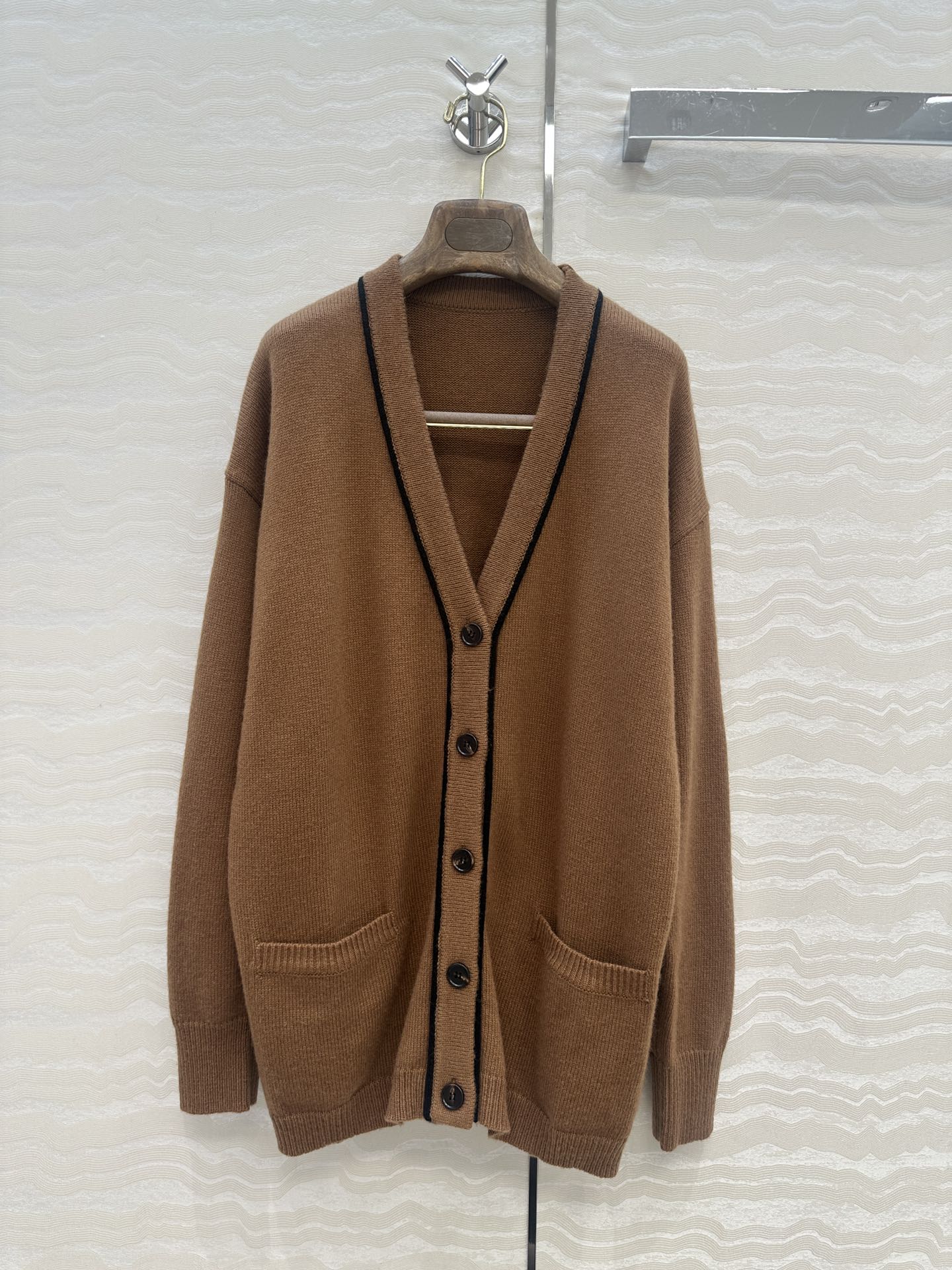 独家首发❤️原单品质，lP🆕高智感 老钱风穿搭气质羊毛V领大开衫外套！100%进口羊毛重磅克重纱线质感无