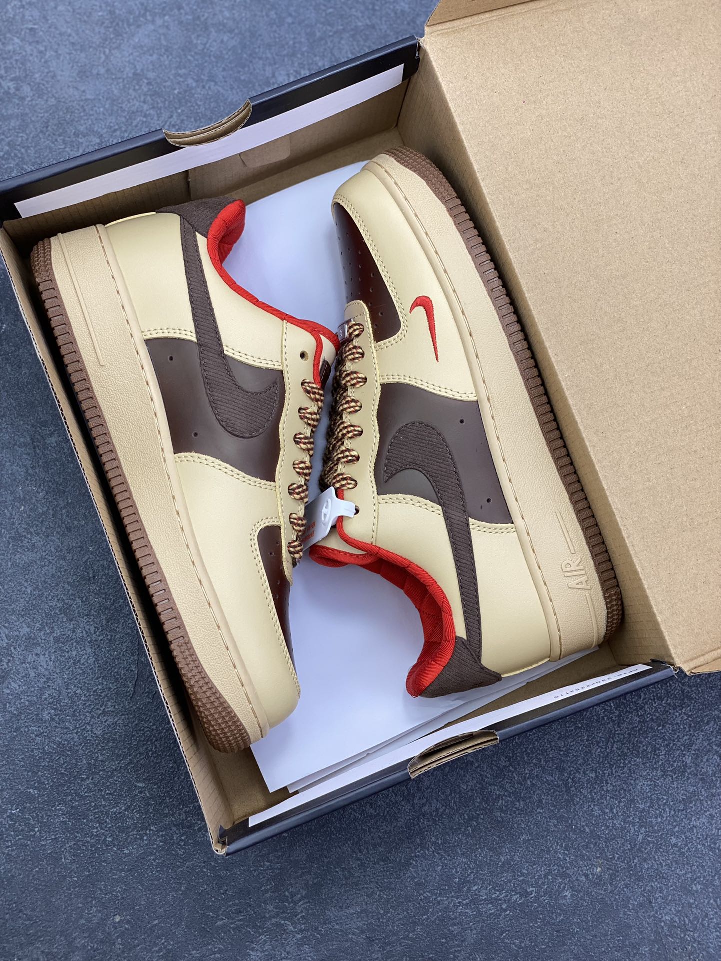 图片[9]-福利特价 Air Force 1\’ 07 棕红 原楦头原纸板 打造纯正空军版型 专注外贸渠道 全掌内置蜂窝气垫 #原盒配件 原厂中底钢印、拉帮完美 货号：HQ3447-222 尺码：36 36.5 37.5 38 38.5 39 40 40.5 41 42 42.5 43 44 44.5 45-选品中心