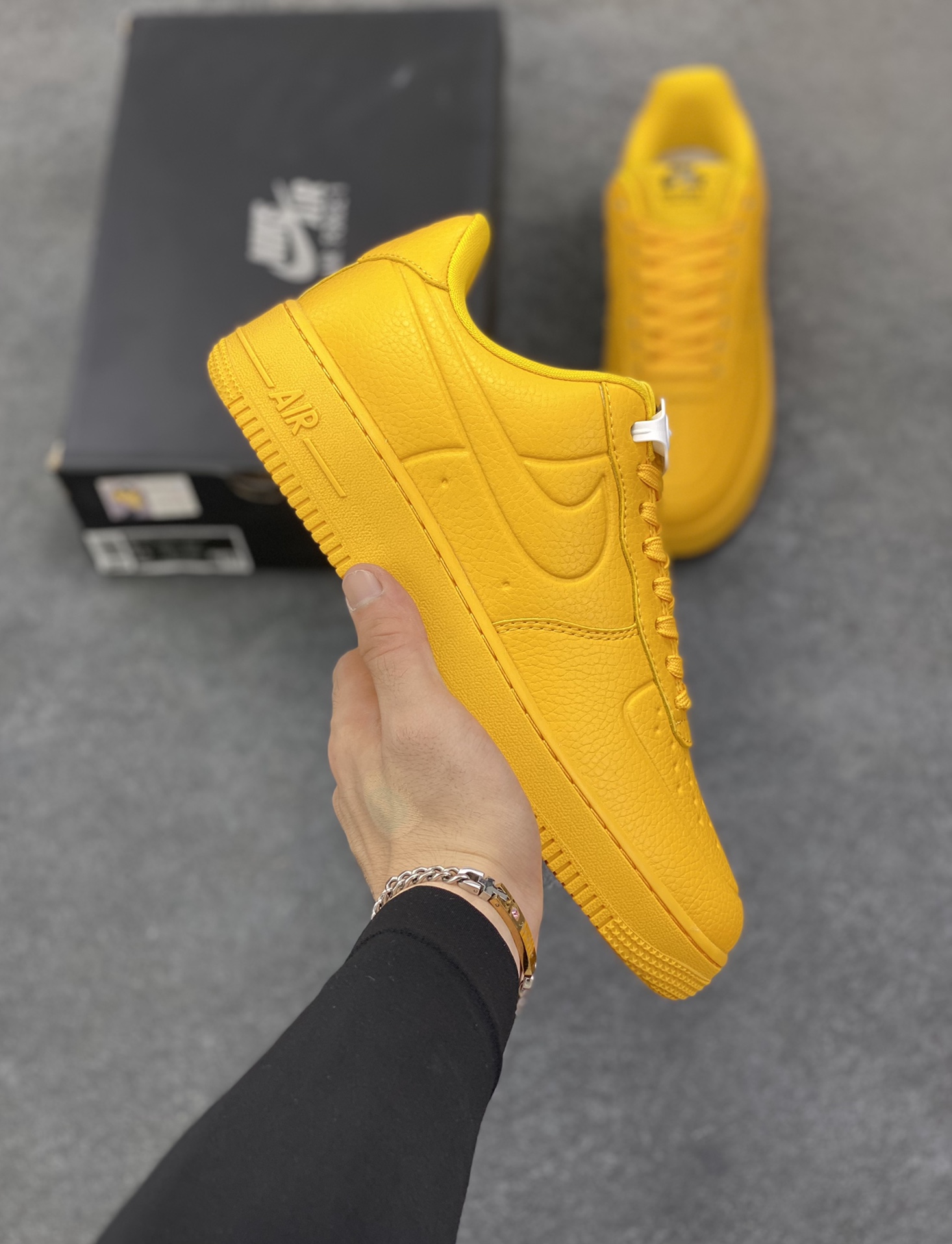 福利特价 Nike Air Force 1 Low 防水黄 原楦头原纸板 打造纯正空军版型 专注外贸渠道 全掌内置蜂窝气垫 原盒配件 原厂中底钢印、拉帮完美 货号：FB8875-700 尺码：36 36.5 37.5 38 38.5 39 40 40.5 41 42 42.5 43 44 44.5 45-选品中心