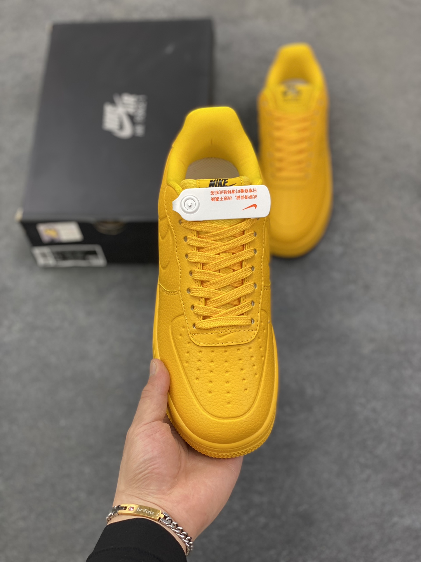 图片[2]-福利特价 Nike Air Force 1 Low 防水黄 原楦头原纸板 打造纯正空军版型 专注外贸渠道 全掌内置蜂窝气垫 原盒配件 原厂中底钢印、拉帮完美 货号：FB8875-700 尺码：36 36.5 37.5 38 38.5 39 40 40.5 41 42 42.5 43 44 44.5 45-选品中心