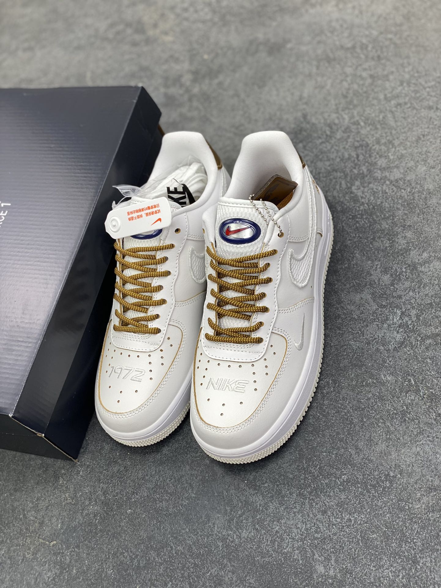 图片[8]-福利特价 Nike Air Force 1 Low 07 麻棕 原楦头原纸板 打造纯正低帮空军版型 专注外贸渠道 全掌内置蜂窝气垫 原盒配件 原厂中底钢印、拉帮完美 货号：HF5716-111 尺码：35.5 36 36.5 37.5 38 38.5 39 40 40.5 41 42 42.5 43 44 44.5 45-选品中心