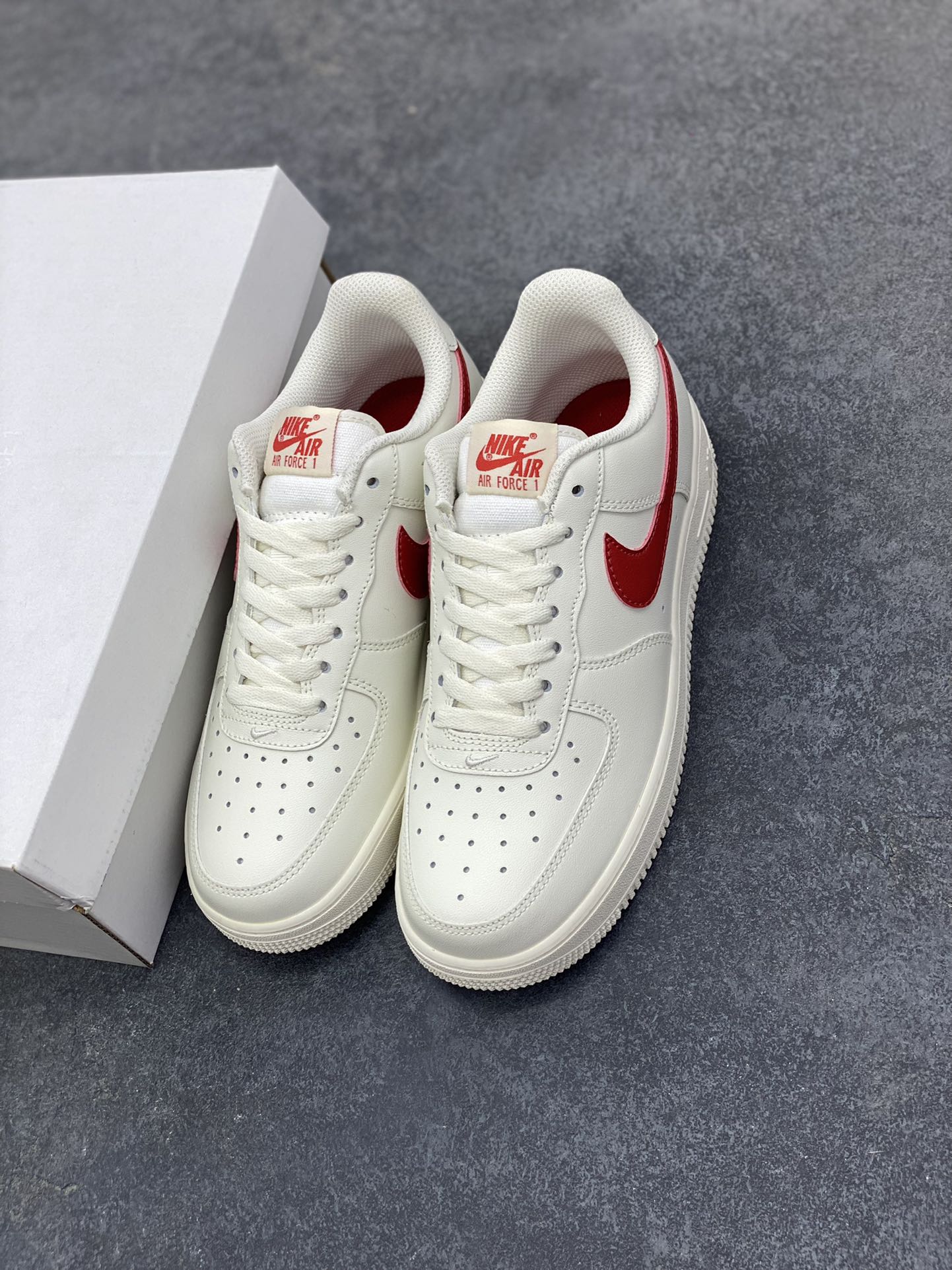 图片[8]-福利特价 Nike Air Force 1 Low 07 米白红勾 原楦头原纸板 打造纯正低帮空军版型 专注外贸渠道 全掌内置蜂窝气垫 原盒配件 原厂中底钢印、拉帮完美 货号：315122-126 尺码：36 36.5 37.5 38 38.5 39 40 40.5 41 42 42.5 43 44 44.5 45-选品中心