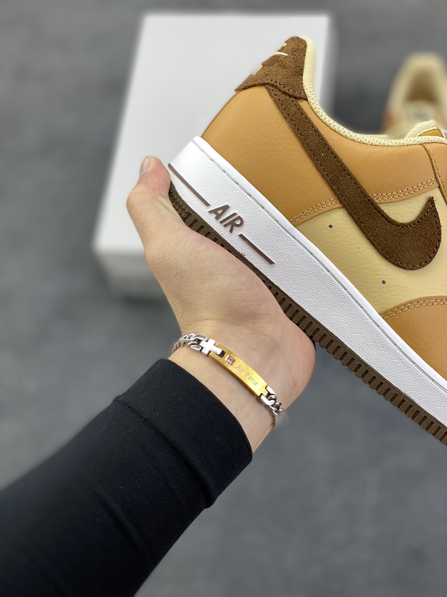 图片[6]-福利特价 Nk Air Force 1\’07 Low 白棕黄 空军一号低帮休闲板鞋 原楦头原纸板 打造纯正空军版型#专注外贸渠道 全掌内置蜂窝气垫 #原盒配件 原厂中底钢印、拉帮完美 货号：HQ3905-200 尺码：35.5 36 36.5 37.5 38 38.5 39 40 40.5 41 42 42.5 43 44 44.5 45-选品中心