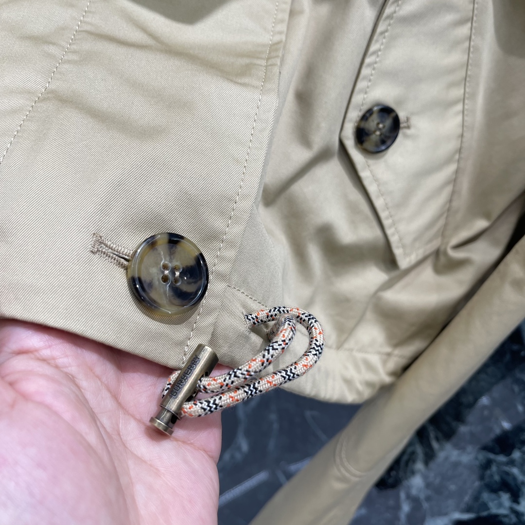 BBR 25秋冬新款 英伦风连帽夹克外套 适配秋冬休闲穿搭下摆双口袋立体剪裁容量增加更吸睛时髦 穿搭时髦