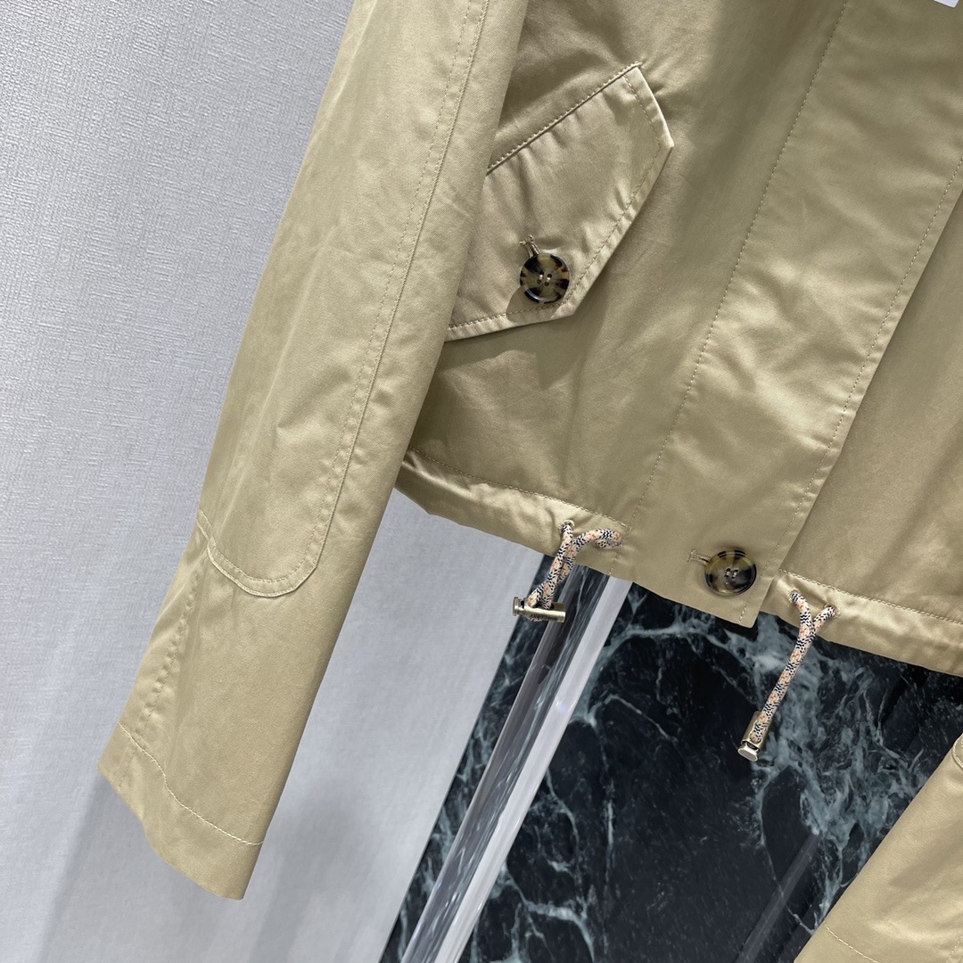 BBR 25秋冬新款 英伦风连帽夹克外套 适配秋冬休闲穿搭下摆双口袋立体剪裁容量增加更吸睛时髦 穿搭时髦