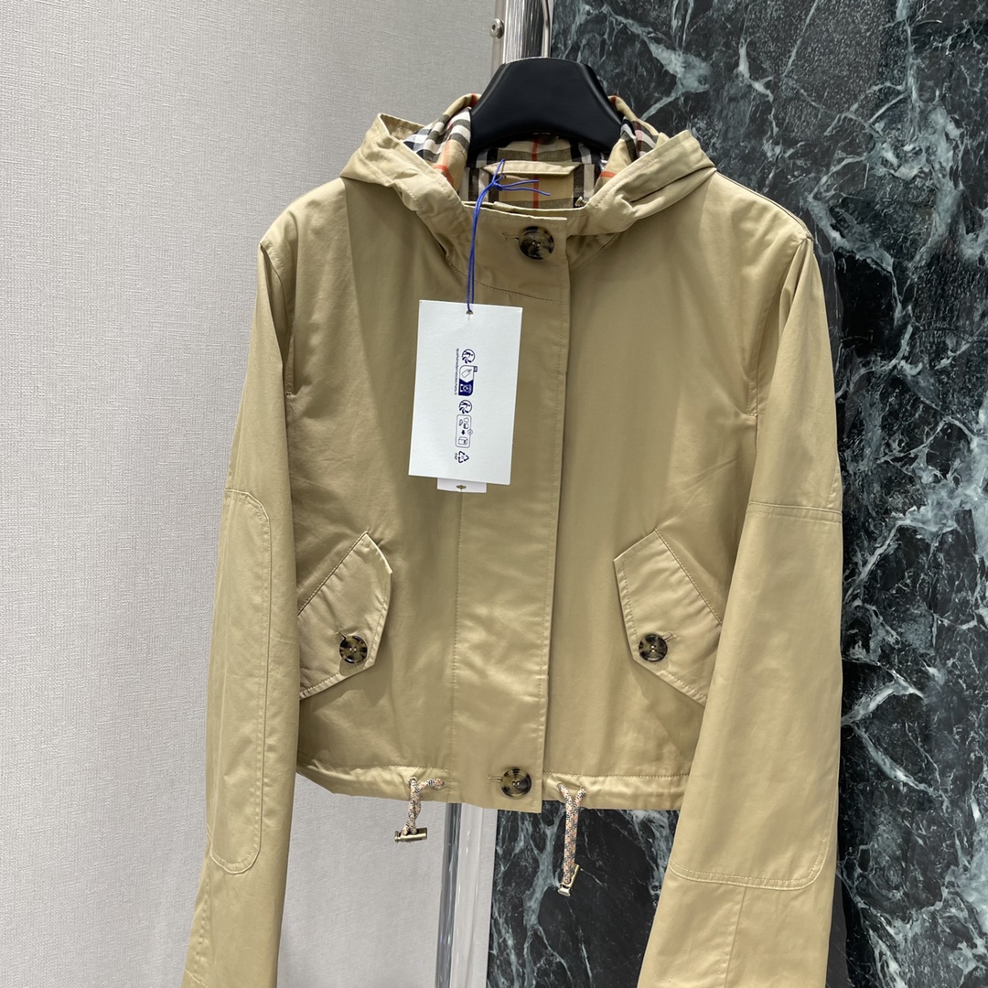 BBR 25秋冬新款 英伦风连帽夹克外套 适配秋冬休闲穿搭下摆双口袋立体剪裁容量增加更吸睛时髦 穿搭时髦