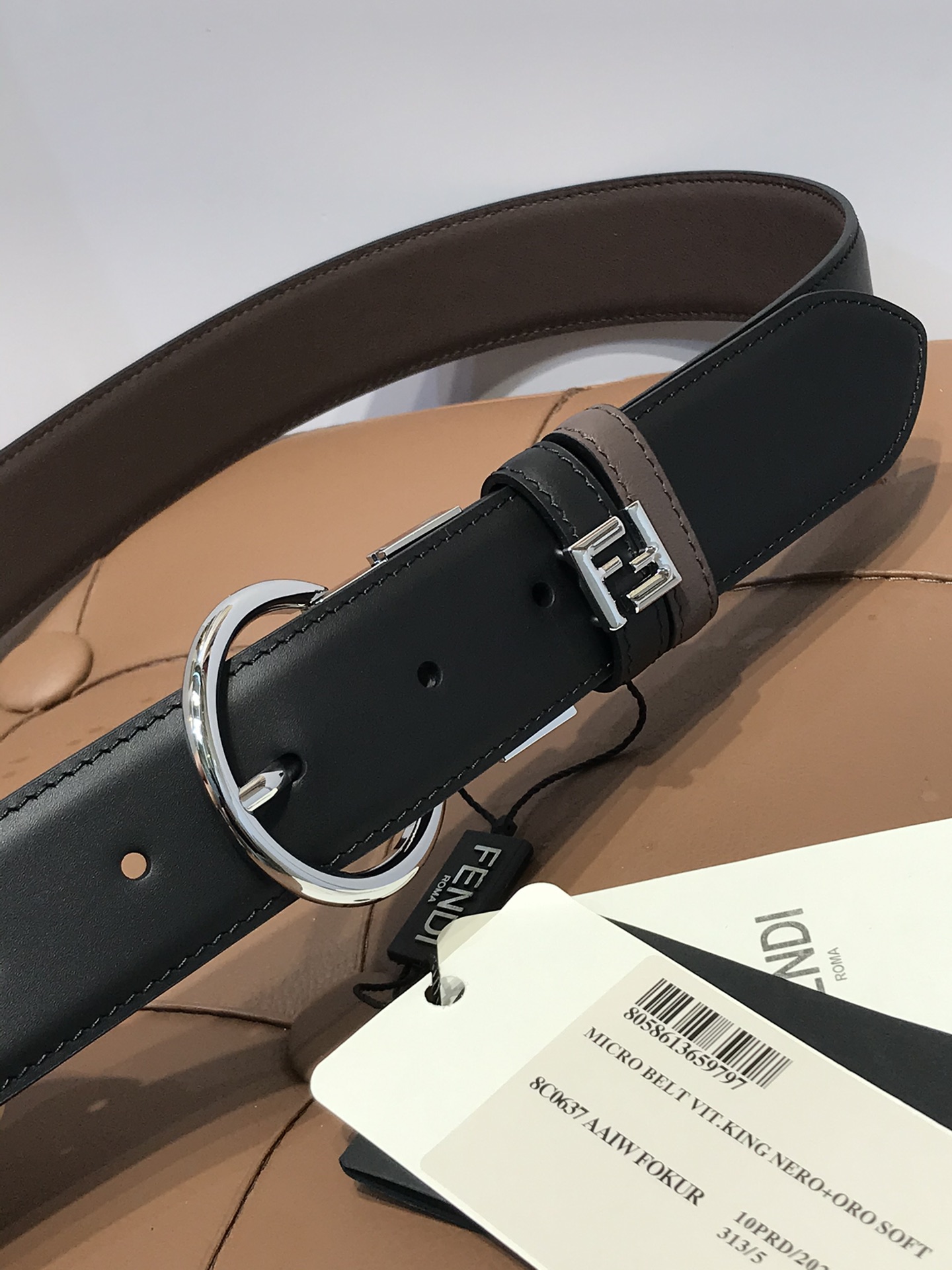 💯💯配送专柜包装 打孔针 新款 FD 宽35MM F标志造型 支持NFC 字母针扣 搭配标志性，进口双面