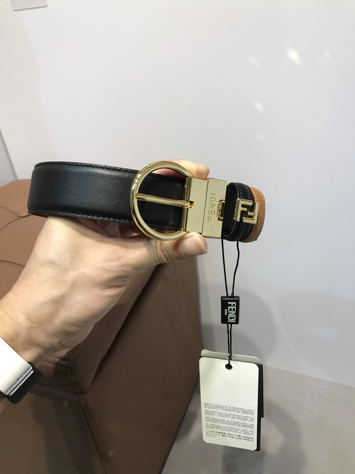 💯💯配送专柜包装 打孔针 新款 FD 宽35MM F标志造型 支持NFC 字母针扣 搭配标志性，进口双面