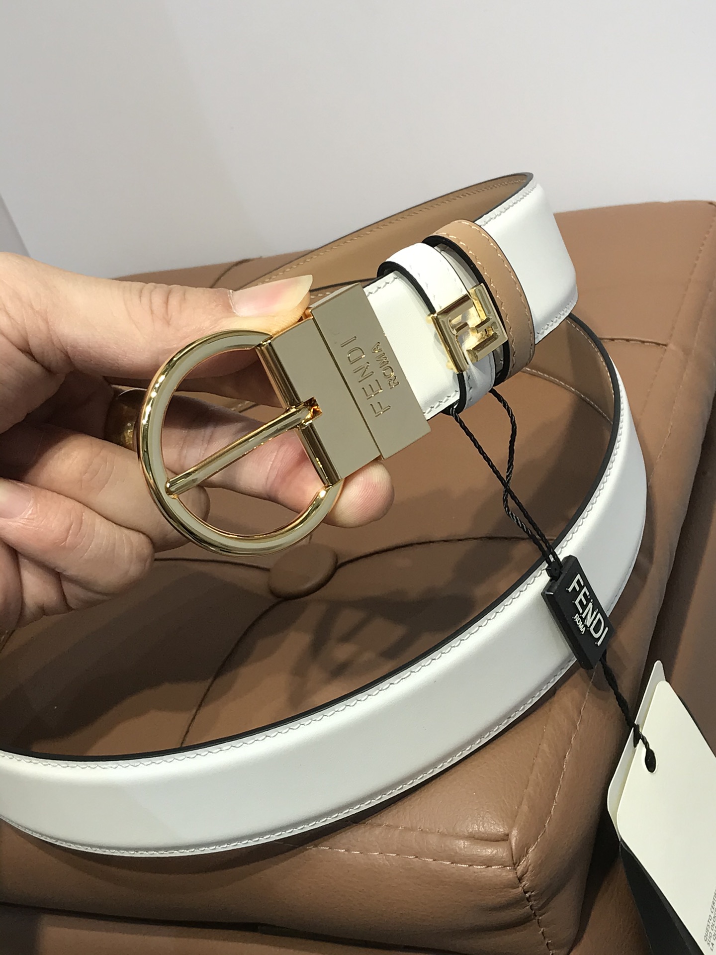 💯💯配送专柜包装 打孔针 新款 FD 宽35MM F标志造型 支持NFC 字母针扣 搭配标志性，进口双面