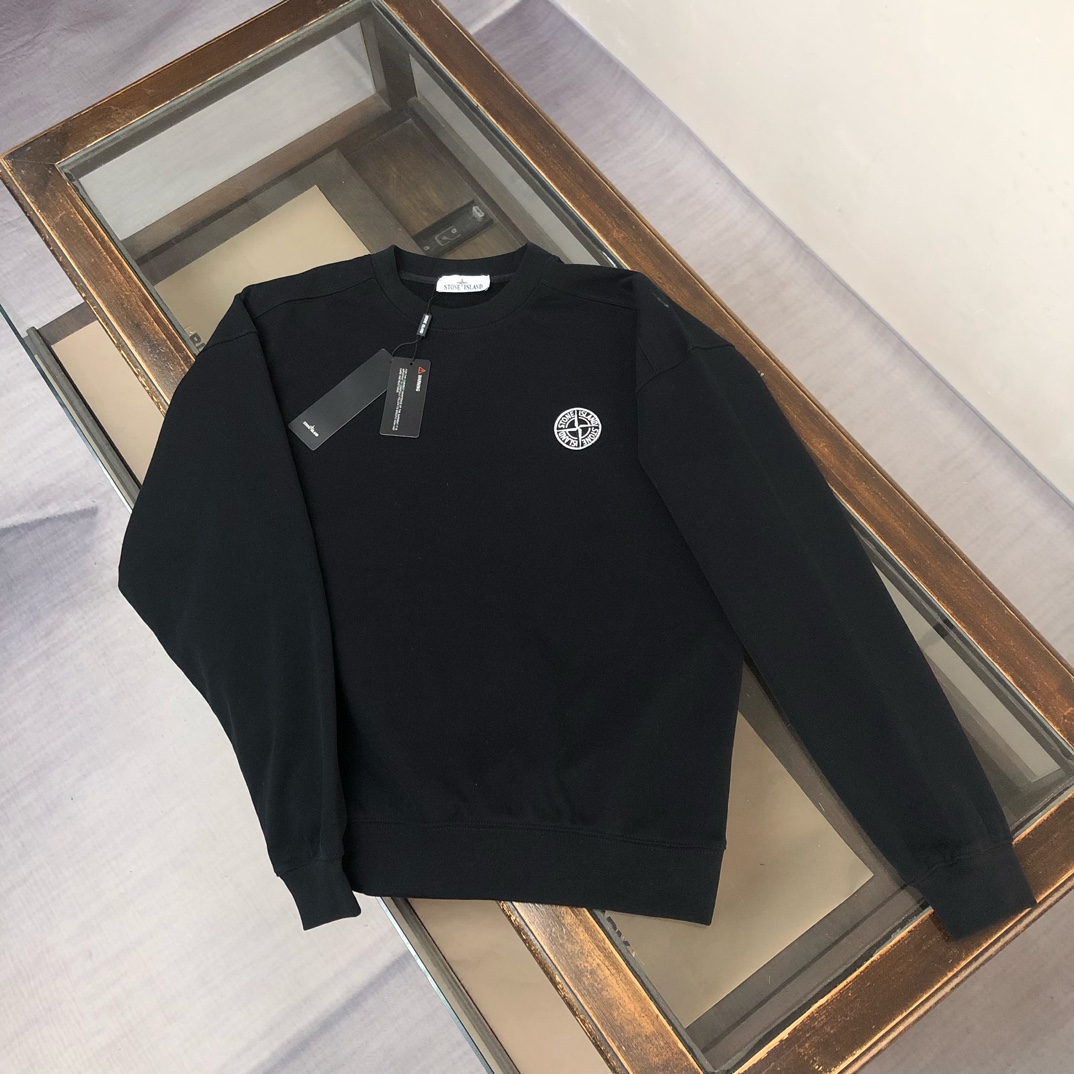 NO:525704,STONE ISLAND The latest couple's round neck sweatshirt in early autumn, trousers, trousers, trousers, trousers, trousers, physical shots, top three-dimensional tailoring, customized fabric, comfortable and breathable!  Iconic compass embroidered label logo!  Simple and fashionable!  The touch is delicate and soft, the upper body is comfortable and breathable, the style of a big brand, luxurious and atmospheric, the texture only customized in imported Italy, versatile style, the dress is not picky, the workmanship is meticulous, it is definitely worth the product!  Color black white royal blue gray Number of codes S M L XL XXL [Please report height and weight by order], hoodie, sweatshirts, alexander wang19860909STONE ISLAND 石头岛 早秋最新情侣款圆领卫衣 长裤 卫裤束脚裤套装实物拍摄顶级好货立体剪裁 定制面料,舒适透气！标志性罗盘刺绣标签logo！简约时尚！手感细腻柔软, 上身舒适透气 ,大牌风范 奢华大气 进口意大利定制才有的质感 百搭款式 穿着不挑人 ,做工精细一丝不苟 ,绝对值得的好货！ 颜色黑色 白色 宝蓝 灰色 码数S M L XL XXL【下单请报身高体重】,,hoodie,sweatshirts,alexander wang,Men's clothing