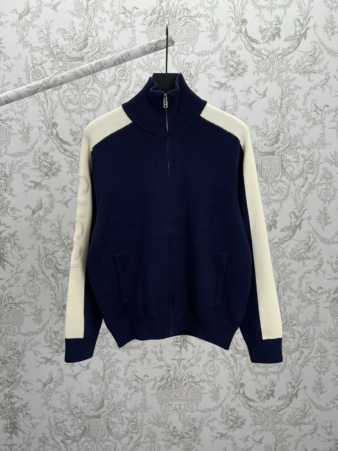 G家 2024SS chaqueta de punto con cremallera de la serie Gart, chaqueta de punto con cremallera de paneles, con bordado d…