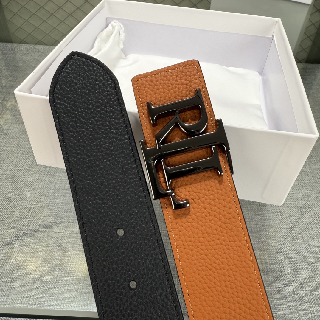 Ralph Lauren/拉夫劳伦 24年RL新款 这款腰带采用双面头层牛皮 做工细致 搭配原版精致纯铜