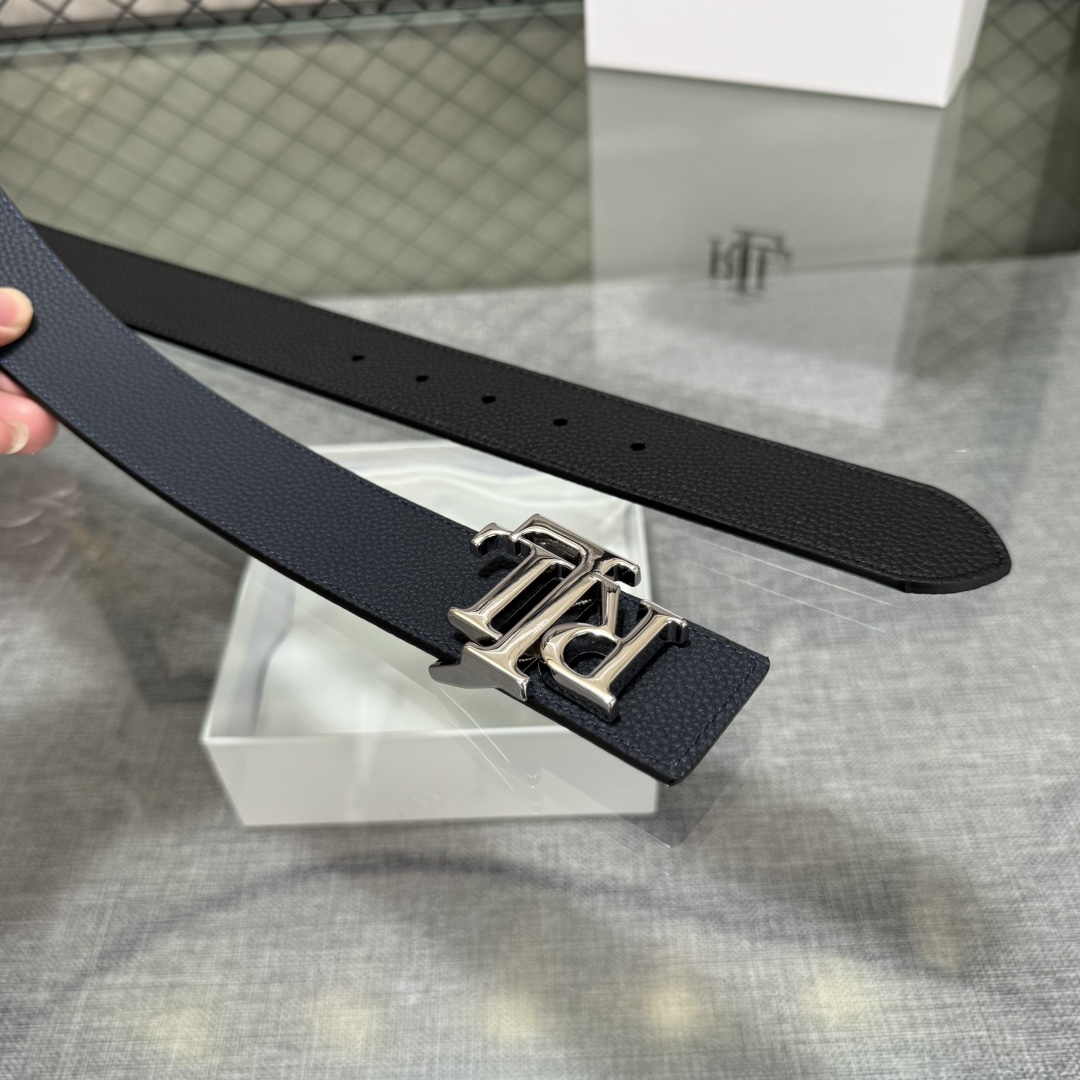 Ralph Lauren/拉夫劳伦 24年RL新款 这款腰带采用双面头层牛皮 做工细致 搭配原版精致纯铜