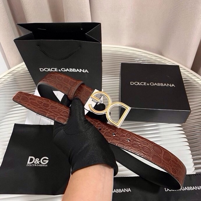 Dolce&Gabbana 新款 鳄鱼皮腰带，雅致配饰，搭配经典滚轴搭扣：35 毫米