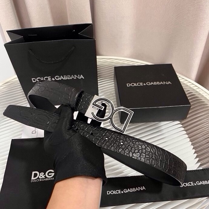 Dolce&Gabbana 新款 鳄鱼皮腰带，雅致配饰，搭配经典滚轴搭扣：35 毫米