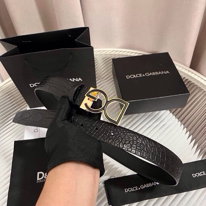 Dolce&Gabbana 新款 鳄鱼皮腰带，雅致配饰，搭配经典滚轴搭扣：35 毫米