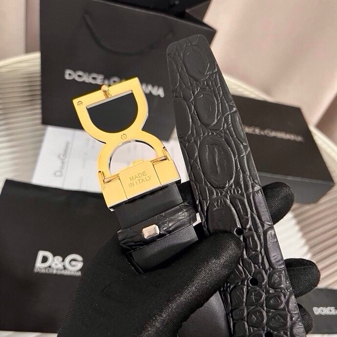 Dolce&Gabbana 新款 鳄鱼皮腰带，雅致配饰，搭配经典滚轴搭扣：35 毫米