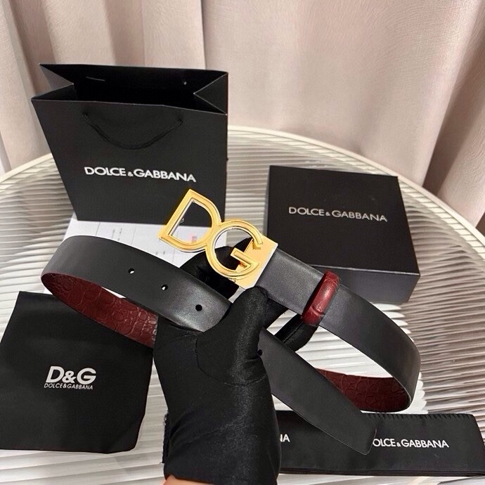Dolce&Gabbana 新款 鳄鱼皮腰带，雅致配饰，搭配经典滚轴搭扣：35 毫米