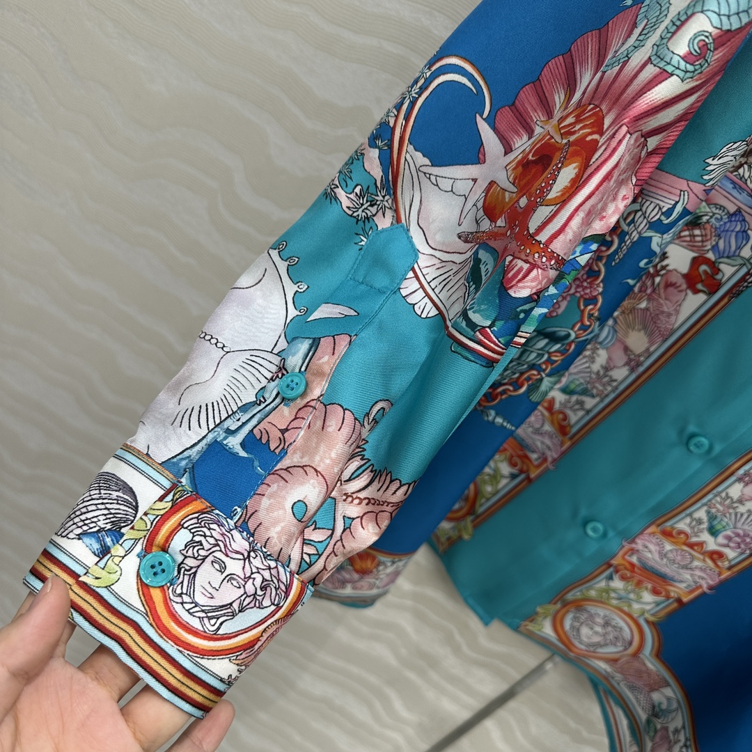 爆单推荐❤️原单品质，海洋的巴洛克人鱼🧜公主印花真丝衬衫！游鱼、珊瑚与奇异纹饰演绎深蓝魅影。100%真丝