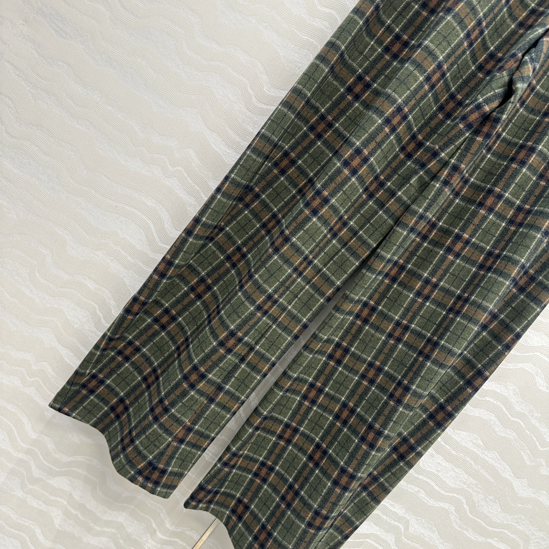 独家首发❤️客定爆单，品质控长期主义穿搭！高定进口TR棉绒格纹弯刀裤！独定定制重磅克重品牌单面料质感殷实