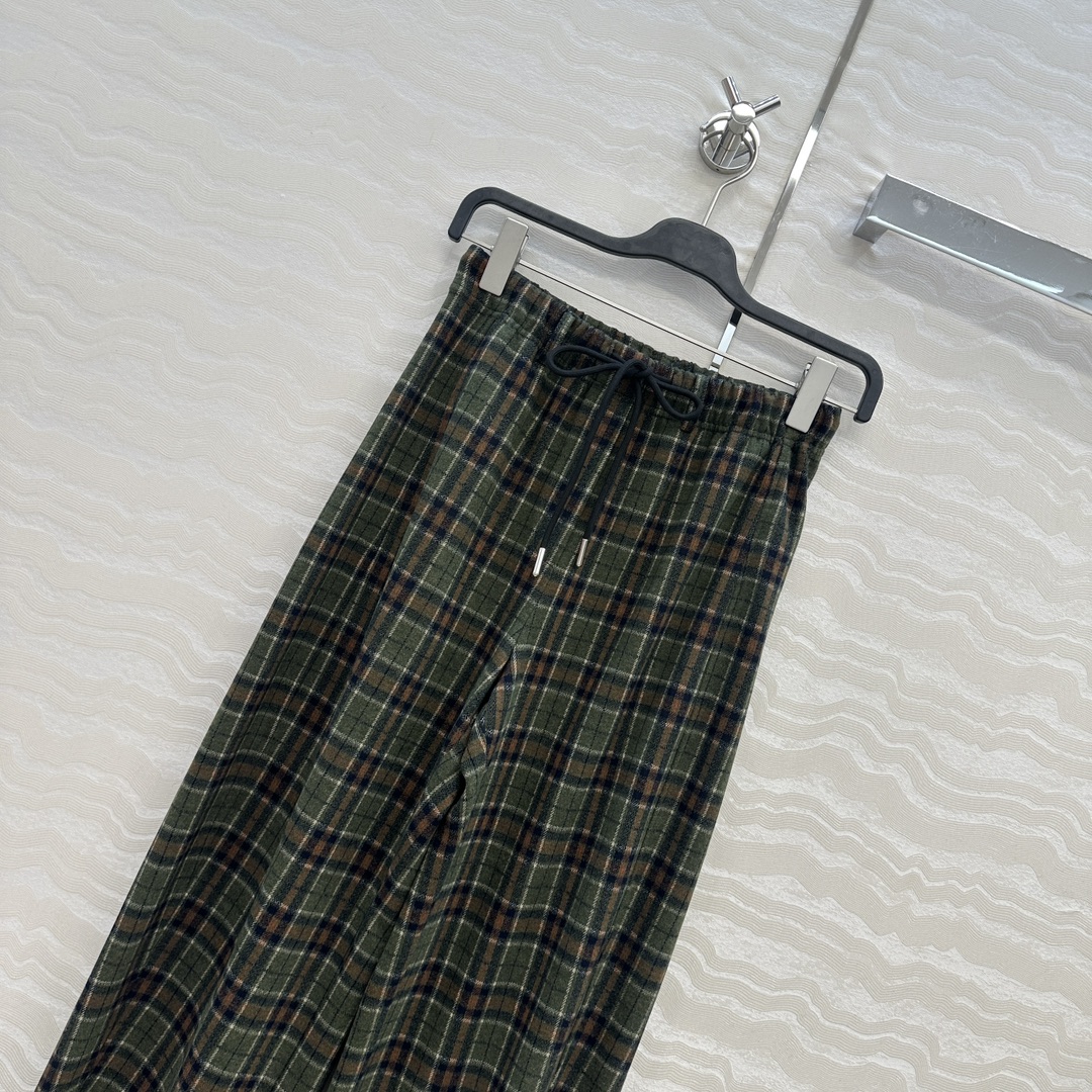 独家首发❤️客定爆单，品质控长期主义穿搭！高定进口TR棉绒格纹弯刀裤！独定定制重磅克重品牌单面料质感殷实
