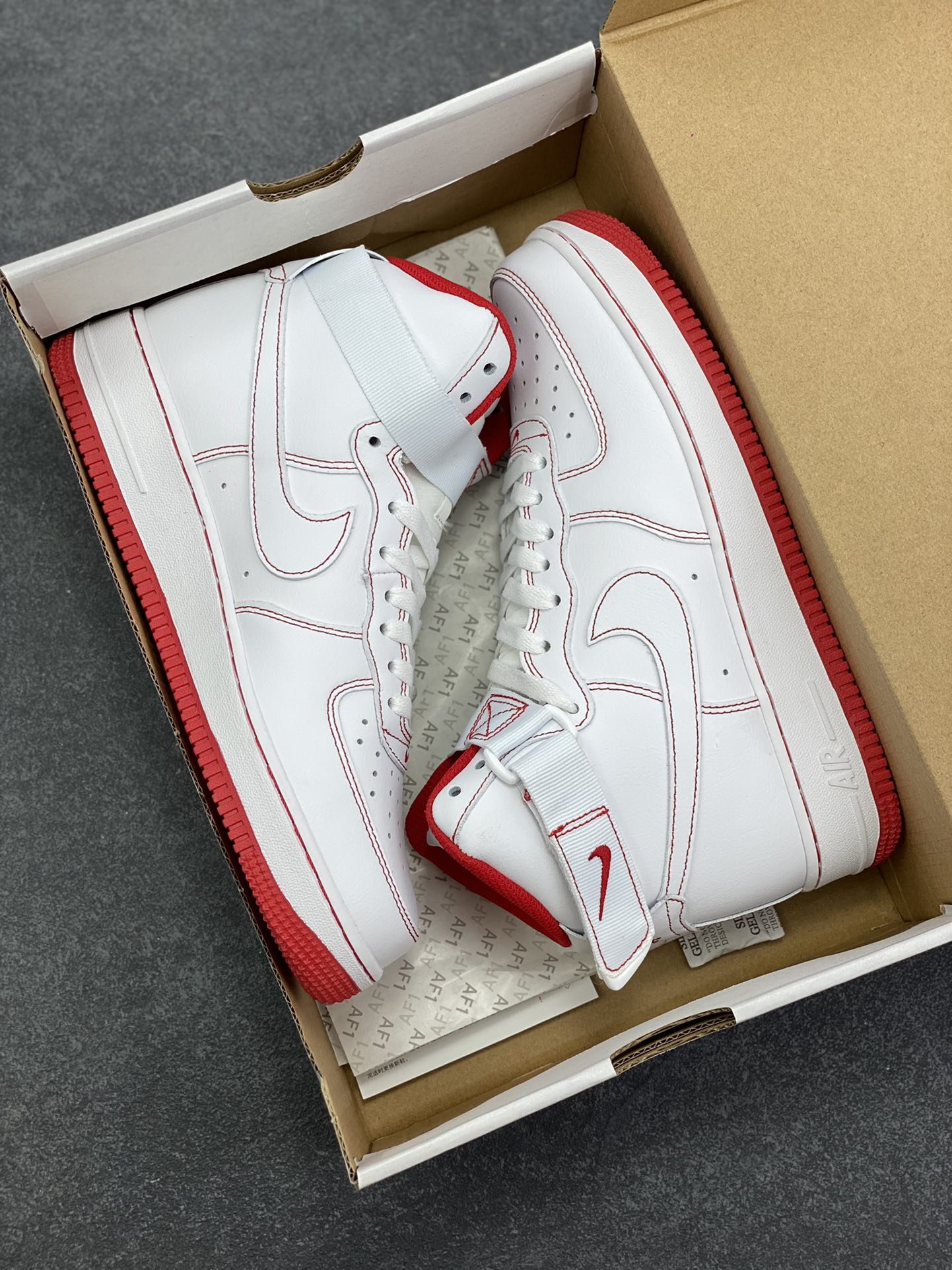 图片[9]-Nike Air Force 1‘07 红缝线 空军一号高帮休闲运动板鞋 原楦头原纸板 纯正空军版型专注外贸渠道 全掌内置蜂窝气垫 #原盒配件 原厂中底钢印、拉帮完美 货号：CV1753-100 尺码：36 36.5 37.5 38 38.5 39 40 40.5 41 42 42.5 43 44 44.5 45-选品中心