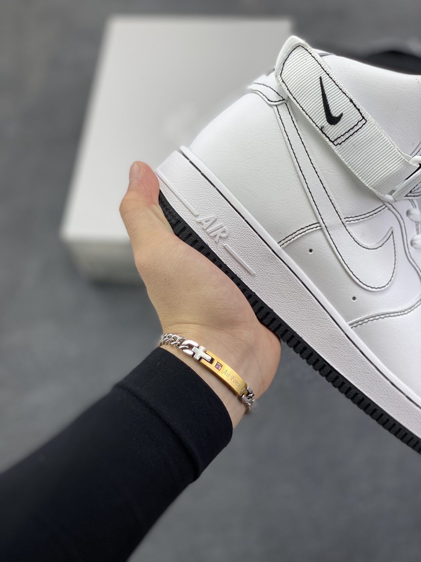 图片[6]-Nike Air Force 1‘07 黑缝线 空军一号高帮休闲运动板鞋 原楦头原纸板 纯正空军版型专注外贸渠道 全掌内置蜂窝气垫 #原盒配件 原厂中底钢印、拉帮完美 货号：CV1753-001 尺码：36 36.5 37.5 38 38.5 39 40 40.5 41 42 42.5 43 44 44.5 45-选品中心