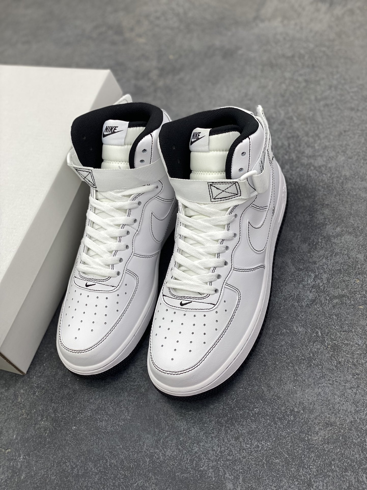 图片[8]-Nike Air Force 1‘07 黑缝线 空军一号高帮休闲运动板鞋 原楦头原纸板 纯正空军版型专注外贸渠道 全掌内置蜂窝气垫 #原盒配件 原厂中底钢印、拉帮完美 货号：CV1753-001 尺码：36 36.5 37.5 38 38.5 39 40 40.5 41 42 42.5 43 44 44.5 45-选品中心