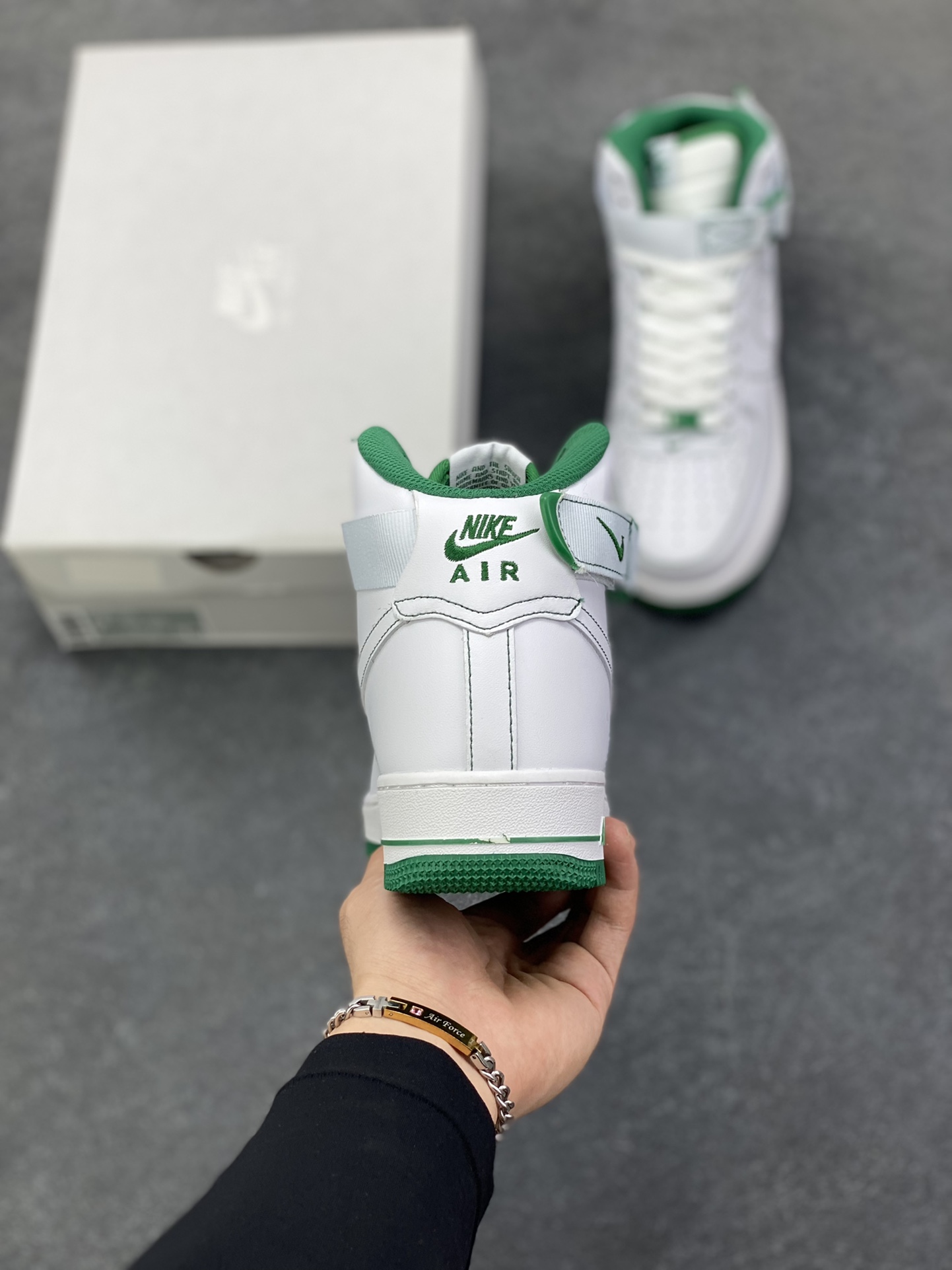 图片[4]-Nike Air Force 1‘07 绿缝线 空军一号高帮休闲运动板鞋 原楦头原纸板 纯正空军版型专注外贸渠道 全掌内置蜂窝气垫 #原盒配件 原厂中底钢印、拉帮完美 货号：CV1753-101 尺码：36 36.5 37.5 38 38.5 39 40 40.5 41 42 42.5 43 44 44.5 45-选品中心