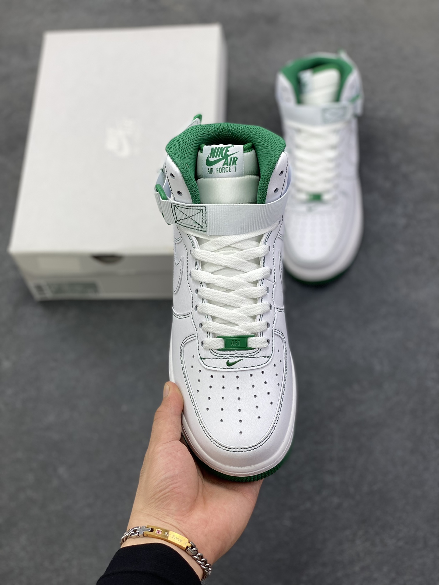 图片[2]-Nike Air Force 1‘07 绿缝线 空军一号高帮休闲运动板鞋 原楦头原纸板 纯正空军版型专注外贸渠道 全掌内置蜂窝气垫 #原盒配件 原厂中底钢印、拉帮完美 货号：CV1753-101 尺码：36 36.5 37.5 38 38.5 39 40 40.5 41 42 42.5 43 44 44.5 45-选品中心