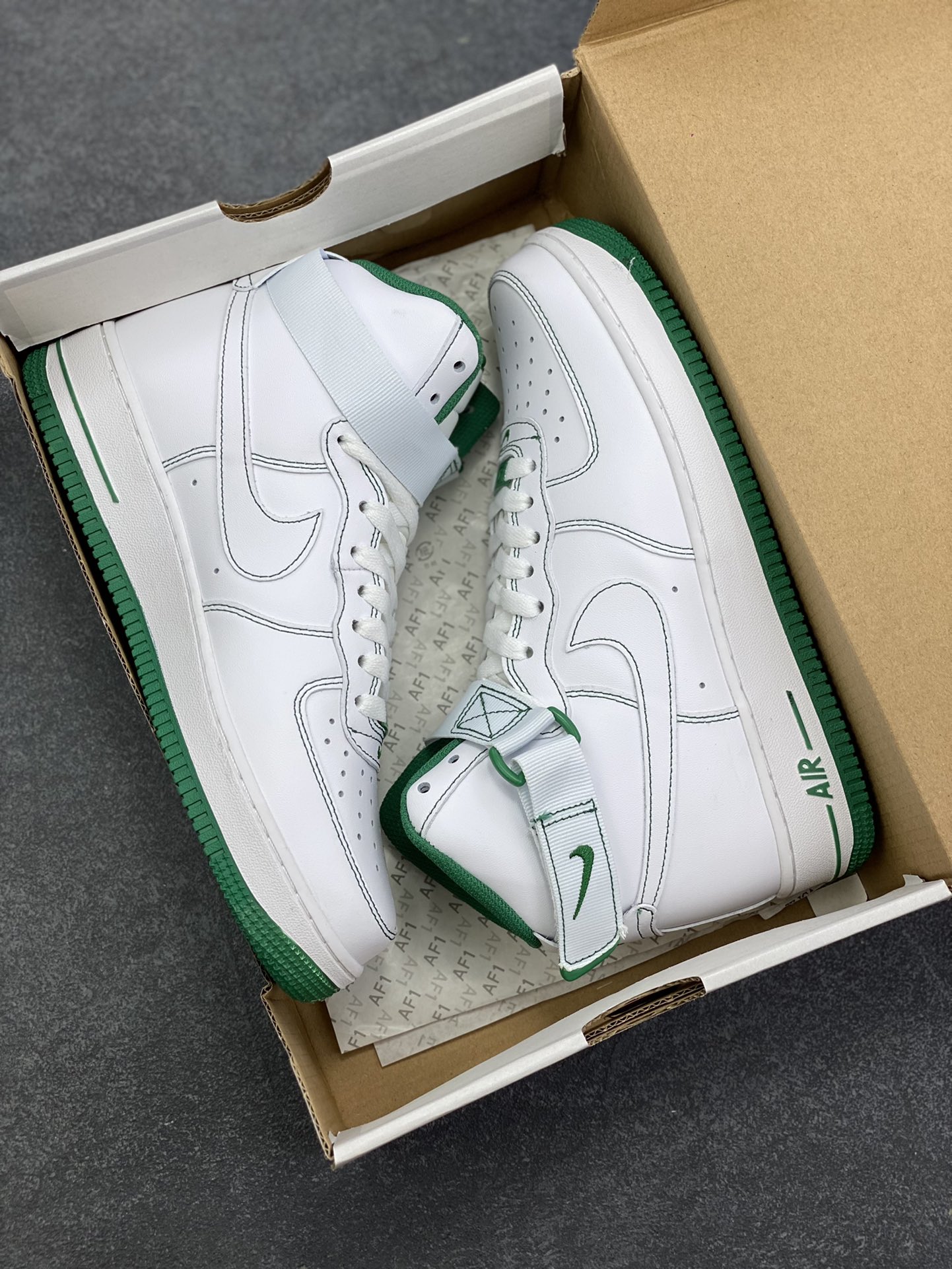 图片[9]-Nike Air Force 1‘07 绿缝线 空军一号高帮休闲运动板鞋 原楦头原纸板 纯正空军版型专注外贸渠道 全掌内置蜂窝气垫 #原盒配件 原厂中底钢印、拉帮完美 货号：CV1753-101 尺码：36 36.5 37.5 38 38.5 39 40 40.5 41 42 42.5 43 44 44.5 45-选品中心