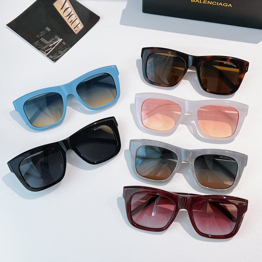 BALENCIAG* MODEL：BB04004 SIZE：53口19-140