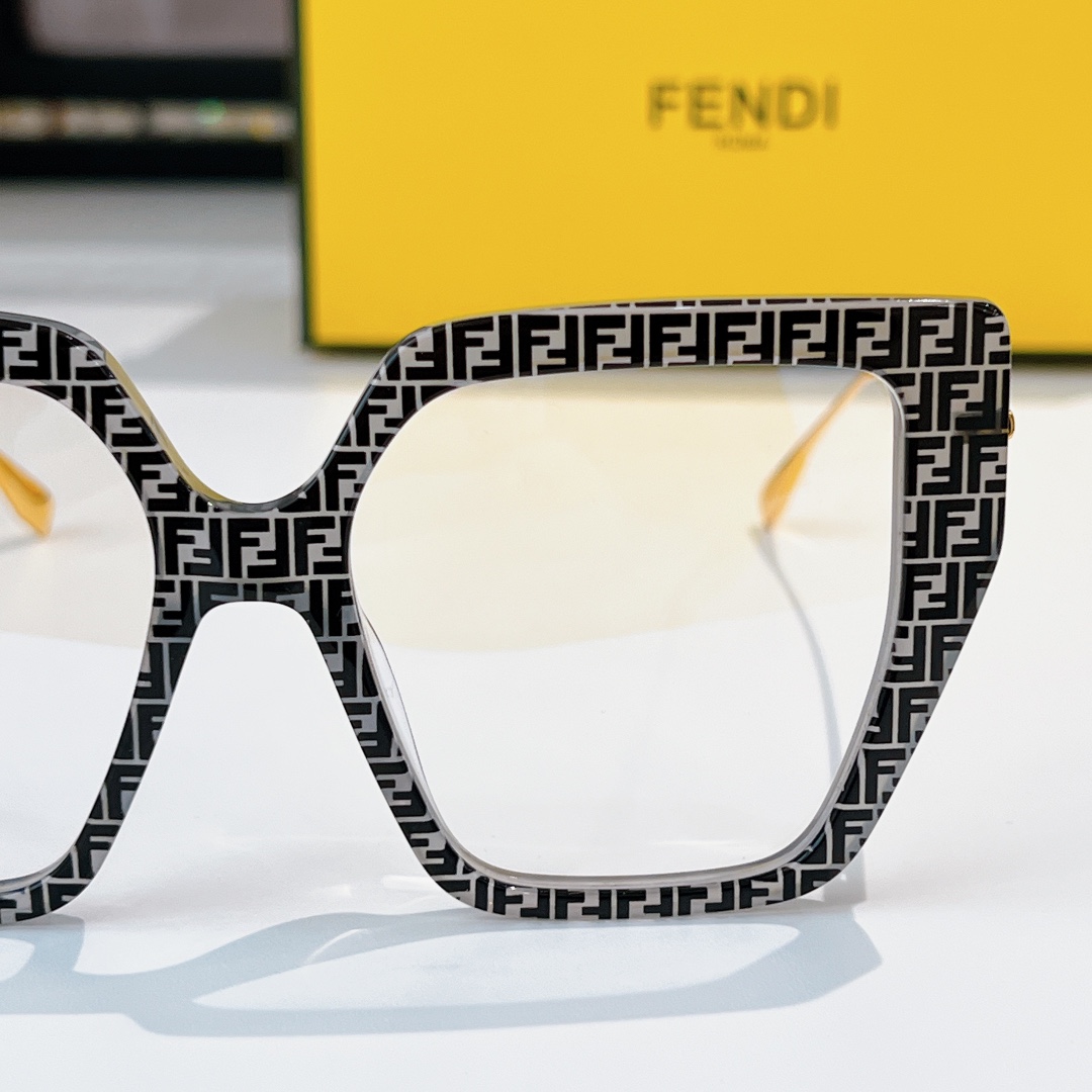 FENDI MODELO: FE40012U Talla：52口18-145