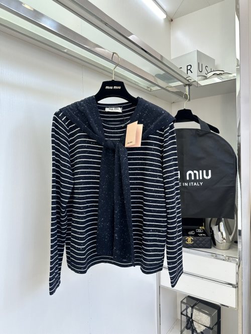 Miu Miu Striped Knit Cardigan with Detachable Cape - Chic & Comfortable 25 Miu Miu Striped Knit Cardigan with Detachable Cape – Chic & Comfortable