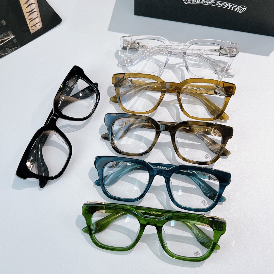 CHROME HEART* MODELO: WELLHELL YEAH TALLA: 51口21-145