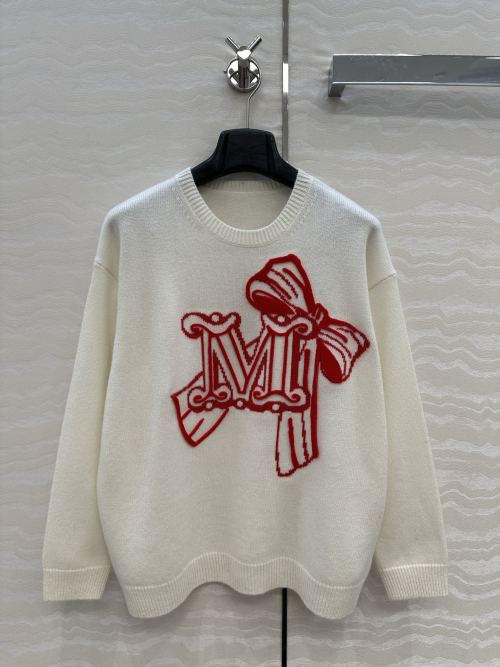 Elegant Embroidered Cashmere Sweater with Logo Detail - Luxurious Comfort 1 Elegant Embroidered Cashmere Sweater with Logo Detail - Luxurious Comfort