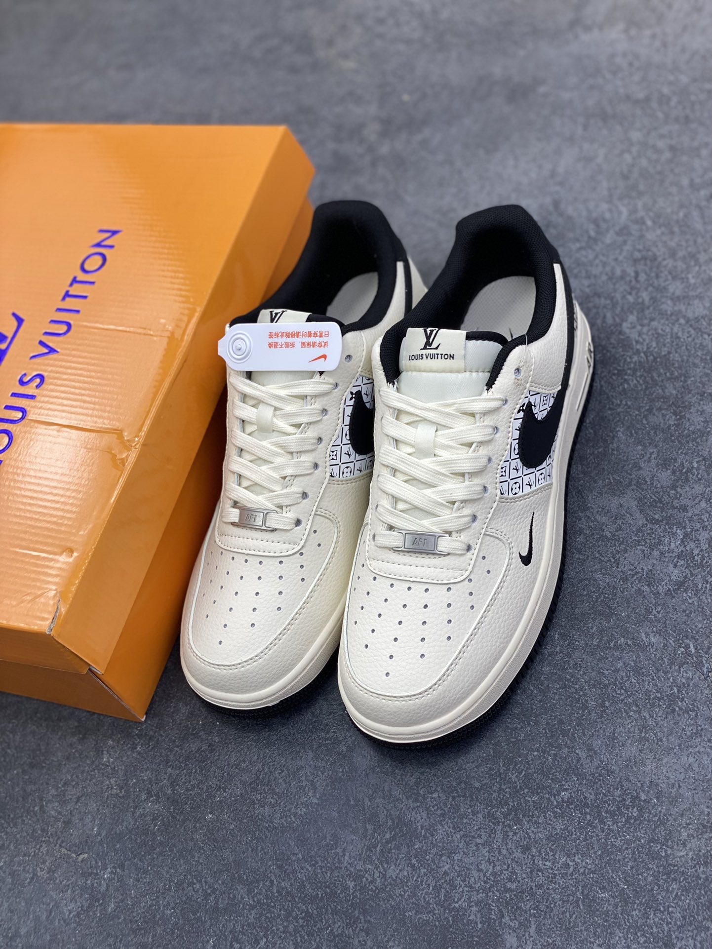 图片[8]-高端定制Nike Air Force 1 \’07 Low “路易威登LV联名—— 米白黑钩” 鞋身印刷 高端定制 低帮休闲板鞋 定制鞋盒 大厂纯原品质出货 超高清洁度 皮料切割干净无任何毛边 细节完美 货号：XD2588-601 尺码：36 36.5 37.5 38 38.5 39 40 40.5 41 42 42.5 43 44 44.5 45-选品中心