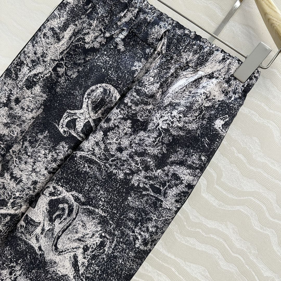 独家首发❤️原单品质，MissD 新品系列 睡衣风真丝长裤！100%真丝斜纹绸，动物园茹伊印花图案穿上夏