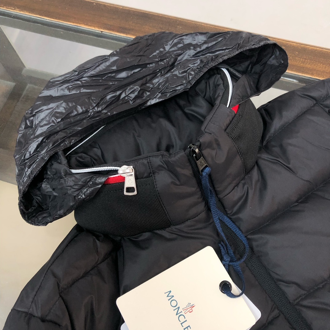 羽绒 🆕🆕Moncler 蒙口 Brendann 25秋冬最新男士短款羽绒夹克外套!专柜同步上新🈶售~帽